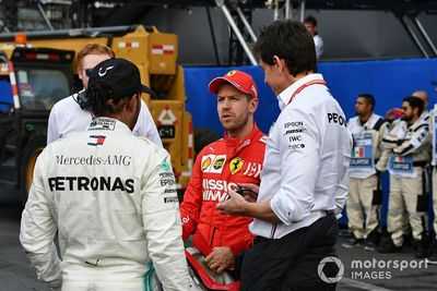 Себастьян Феттель выиграл Гран-при Сингапура за 5-й титул в Марина Бэй Себастьян Феттель выиграл Гран-при Сингапура за 5-й титул в Марина Бэй