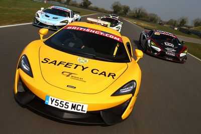 McLaren Sports Series подтвердили статус британского автомобиля безопасности GT на второй сезон