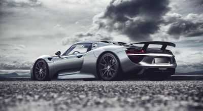 Porsche раскрывает подробности 918 Spyder на видео