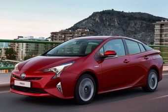 Toyota отозвала миллион моделей Prius и C-HR из-за опасности возгорания Toyota отозвала миллион моделей Prius и C-HR из-за опасности возгорания