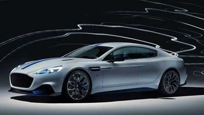 Первый Aston Martin Rapide сошел с конвейера